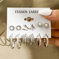 aleación de zinc Aretes, con Perlas plásticas, 6 piezas & Joyería & diferentes estilos para la opción & para mujer, libre de níquel, plomo & cadmio, Vendido por Set