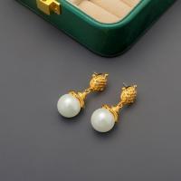 Boucles d'oreilles pendantes en laiton, avec perle de plastique, Rond, Placage de couleur d'or, Vintage & bijoux de mode & pour femme, blanc, protéger l'environnement, sans nickel, plomb et cadmium, 14x40mm, Vendu par paire