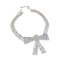 Mode-Halskette, Zinklegierung, Schleife, plattiert, für Frau & mit Strass, Silberfarbe, Länge:ca. 39.4 cm, verkauft von PC
