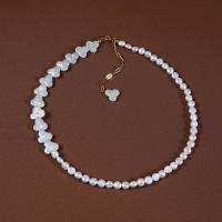 Freshwater Pearl Mässing Chain Necklace, med Mässing, med 7cm extender kedja, Tre Leaf Clover, 18K guldpläterad, mode smycken & för kvinna, vit, 6-7mm,11-12mm, Längd Ca 40 cm, Säljs av PC