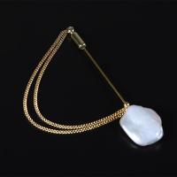 Broche perle d'eau douce, perle d'eau douce cultivée, avec laiton, Placage de couleur d'or, bijoux de mode & pour femme, blanc, 16-17x80mm, Vendu par PC