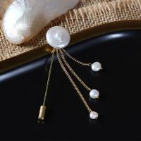 Freshwater Pearl Brooch with Brass Flat Round gold color plated fashion jewelry & for woman white 16- Sold By PC