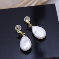 Boucles d'oreilles en perles d'eau douce, perle d'eau douce cultivée, larme, Placage de couleur d'or, bijoux de mode & pour femme, blanc, 10-11x15-16mm, Vendu par paire