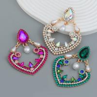 Pendientes de Aleación de Zinc, con Perlas plásticas, Joyería & para mujer & con diamantes de imitación, más colores para la opción, libre de níquel, plomo & cadmio, 79x61mm, Vendido por Par