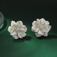 Resin Earring, Flower, fashion jewelry & for woman, white, 25x25mm, Sold By Pair