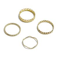 alliage de zinc bague, Placage de couleur d'or, 4 pièces & bijoux de mode & pour femme, doré, 17mm, Vendu par fixé