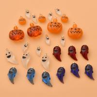 Móda Halloween přívěšek, Mosaz, s Pryskyřice, barva pozlacený, Halloweenský design & DIY & různé styly pro výběr, více barev na výběr, nikl, olovo a kadmium zdarma, Prodáno By PC