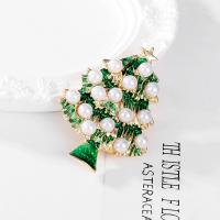 Christmas Brooches Zinc Alloy with Plastic Pearl Christmas Tree Christmas Design & for woman & enamel nickel lead & cadmium free Sold By PC