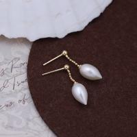 Boucles d'oreilles en perles d'eau douce, perle d'eau douce cultivée, Placage de couleur d'or, bijoux de mode & pour femme, blanc, 6-7x11-12mm, Vendu par paire