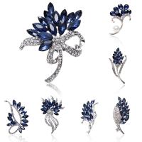 Zinc Alloy Brooch with Crystal & Plastic Pearl plated & for woman & with rhinestone 30-61mm Sold By PC