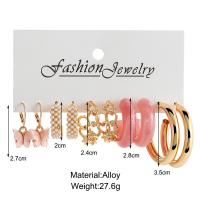 alliage de zinc Boucles d'oreilles, avec perle de plastique & Acrylique, Placage de couleur d'or, bijoux de mode & pour femme, 20-35mm, Vendu par fixé