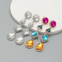Zinc Alloy Stud Earring with Glass Rhinestone fashion jewelry & for woman & with rhinestone nickel lead & cadmium free Sold By Pair