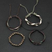 Bracelet en alliage de zinc, avec Des billes de verre & Cordon PU & corde de cire, fait à la main, 4 pièces & bijoux de mode & pour homme, Vendu par fixé