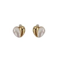 Messing Stud ørering, med Pearl Shell, Heart, forgyldt, for kvinde, gylden, 15x16mm, Solgt af par
