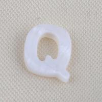 Perles en coquillage blanc naturel, coquille blanche, Lettre d’alphabet, DIY & aucun trou, blanc, 10.10x10x2.20mm, Vendu par PC