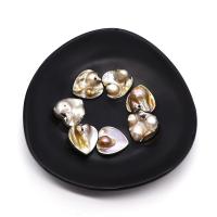 Μενταγιόν Shell, Κέλυφος, με μαργαριτάρι & Ορείχαλκος, Καρδιά, χρώμα επάργυρα, DIY, 21x21mm, Sold Με PC