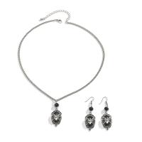 Tibetan Style Jewelry Set, earring & necklace, with iron chain & Glass, with 2.7inch extender chain, Spider, platinum color plated, 2 pieces & gothic style & Halloween Jewelry Gift & for woman, Length:Approx 17.7 Inch, Sold By Set