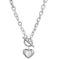 Collier d'acier titane, avec coquille, coeur, bijoux de mode & pour femme, 15x12mm, Vendu par Environ 15.75 pouce brin