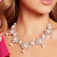 Plastik perle halskæde, Zinc Alloy, med Plastic Pearl, guldfarve belagt, mode smykker & for kvinde & med rhinestone, hvid, Længde Ca. 47 cm, Solgt af PC