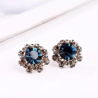 Zinc Alloy Stud Earring with Crystal plated fashion jewelry & for woman & with rhinestone Random Color 15mm Sold By Pair