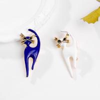 Zinc Alloy Brooches Cat KC gold color plated fashion jewelry & for woman & enamel nickel lead & cadmium free Sold By PC