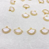 Colgantes de diamantes de imitación de la aleación de zinc, con Acrílico, Abanico, chapado en color dorado, Bricolaje & con diamantes de imitación, Blanco, 15x12.30mm, Vendido por UD