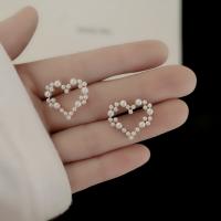 Zinc Alloy Stud Earring with Plastic Pearl Heart gold color plated for woman About 1.7-2.0cm Sold By Pair