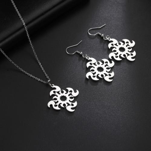 Fashion Stainless Steel Jewelry Sets, earring & necklace, 304 Stainless Steel, Snowflake, plated, 2 pieces & fashion jewelry & for woman & hollow, original color, nickel, lead & cadmium free, Sold By Set
