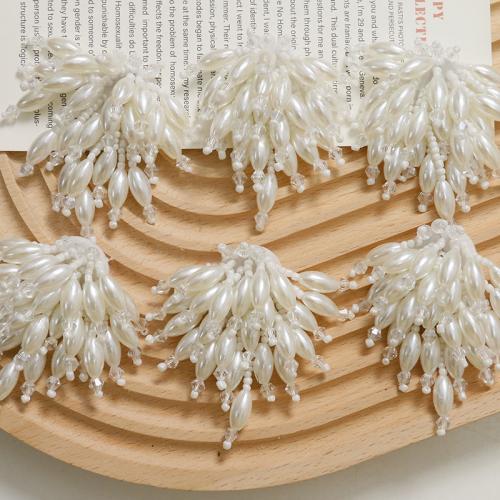 Haarschmuck DIY Ergebnisse, ABS-Kunststoff-Perlen, mit Seedbead & Kristall, Blume, weiß, 47x30mm, verkauft von PC