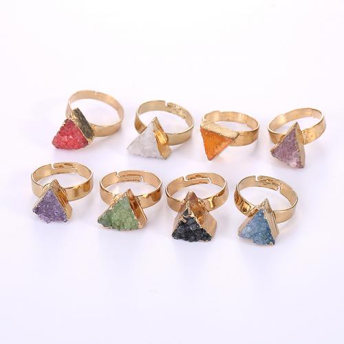 Természetes kvarc Finger Ring, Sárgaréz, -val Természetes Quartz, Háromszög, arany színű aranyozott, Állítható & divat ékszerek & egynemű, Véletlen szín, nikkel, ólom és kadmium mentes, 20x26mm, Által értékesített PC