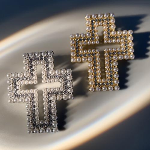 Zinc Alloy Brooches with Shell Pearl Cross for woman & with rhinestone nickel lead & cadmium free Sold By PC