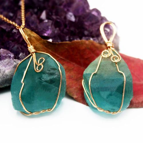 Gemstone Pendants Jewelry, Green Fluorite, with Brass, irregular, gold color plated, fashion jewelry & DIY, green, Length about 10-20mm,Hight about 25-35mm, Sold By PC