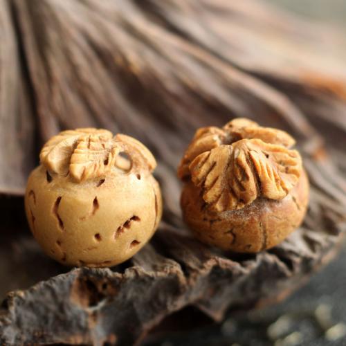 Wood Beads Peach Pit Apple Carved DIY yellow 14mm Sold By PC