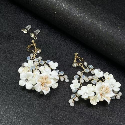 Zinc Alloy Drop Earrings with brass wire & Rhinestone & Resin fashion jewelry & for woman nickel lead & cadmium free Sold By Pair