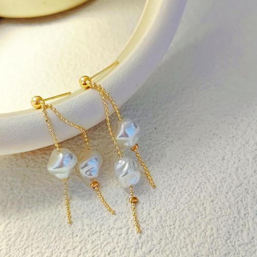Boucles d'oreilles en alliage de zinc, avec perle de plastique, Placage de couleur d'or, bijoux de mode & pour femme, blanc, 20x60mm, Vendu par paire
