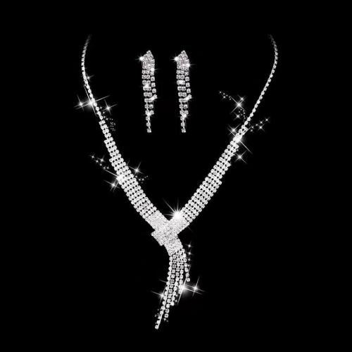 Conjuntos de joyería de aleación de zinc, pendiente & collar, con diamantes de imitación, 2 piezas & para mujer & con diamantes de imitación, plateado, libre de níquel, plomo & cadmio, longitud:aproximado 45 cm, Vendido por Set