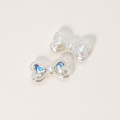Perles en plastique ABS, Noeud papillon, DIY & pavé de micro zircon, blanc, 15x25mm, Environ 50PC/sac, Vendu par sac