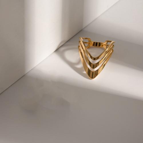 Rozsdamentes acél Finger Ring, 304 rozsdamentes acél, Háromszög, galvanizált, divat ékszerek, aranysárga, Ring inner diameter:1.8mm, Által értékesített PC