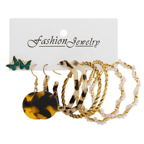 aleación de zinc Aretes, con Perlas plásticas & Acrílico, chapado en color dorado, Joyería & para mujer, Vendido por Set