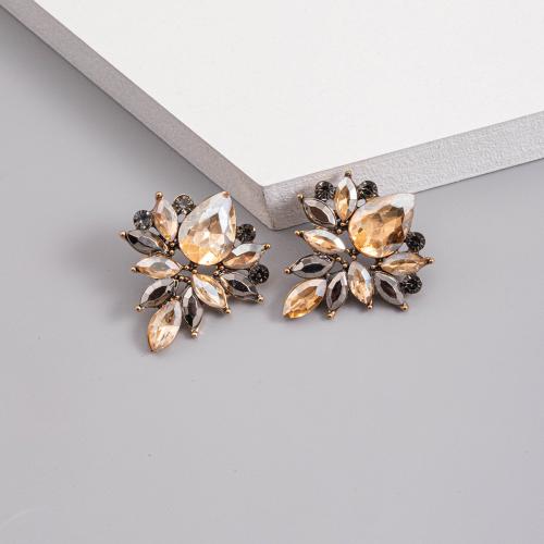 Zinc Alloy Stud Earring Flower plated fashion jewelry & with rhinestone nickel lead & cadmium free Sold By Pair