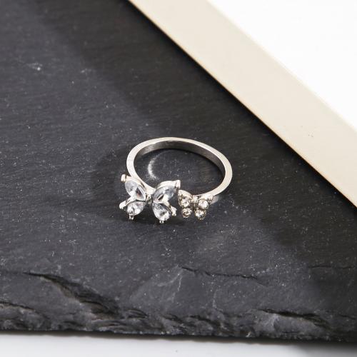 Zinklegering ringen, Zinc Alloy, met Kristal, mode sieraden & verschillende stijlen voor de keuze & voor vrouw, nikkel, lood en cadmium vrij, Maat:6, Verkocht door PC