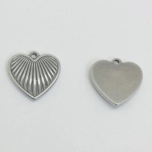 Stainless Steel Heart Pendants, 304 Stainless Steel, DIY, original color, 18x18x3.20mm, Approx 100PCs/Bag, Sold By Bag