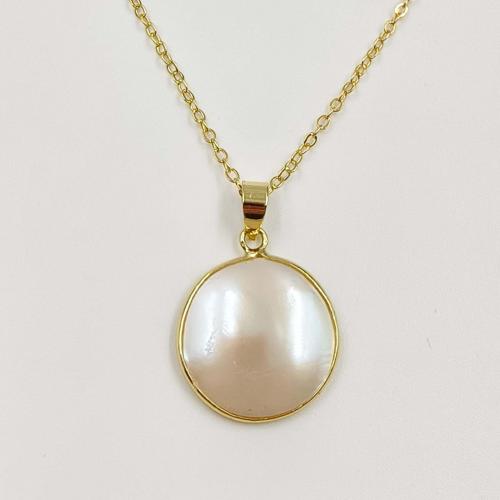 Brass Necklace with Shell with 5cm extender chain Flat Round gold color plated fashion jewelry & for woman white nickel lead & cadmium free 19.68mm Length Approx 38 cm Sold By PC