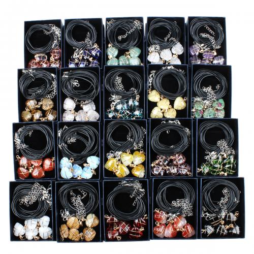 Gemstone smycken halsband, Ädelsten, med Koreanska + Korea, Hjärta, mode smycken, fler färger för val, 20x25x9mm, Längd Ca 40 cm, 5PC/Box, Säljs av Box