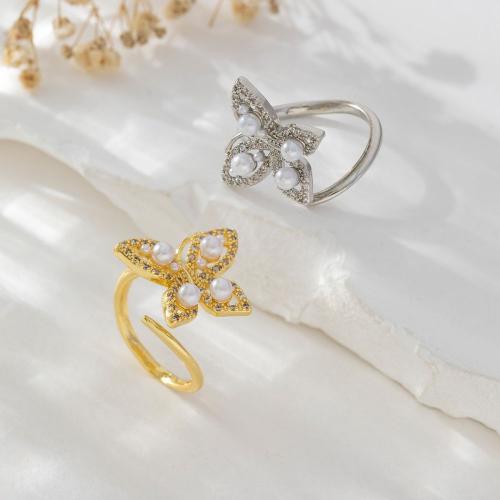 Cubique anneau en laiton Circonia Micro Pave, avec perle de plastique, papillon, Plaqué d'or, pavé de micro zircon & pour femme, plus de couleurs à choisir, Vendu par PC