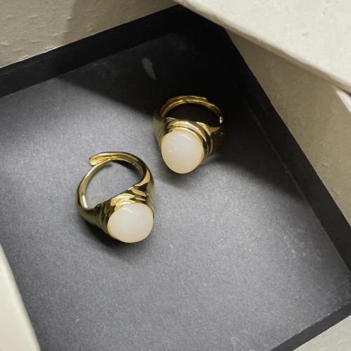 Brass δάχτυλο του δακτυλίου, Ορείχαλκος, με Γυάλινα, 18K επιχρυσωμένο, κοσμήματα μόδας & για τη γυναίκα, λευκό, νικέλιο, μόλυβδο και κάδμιο ελεύθεροι, 11x17mm, Sold Με PC