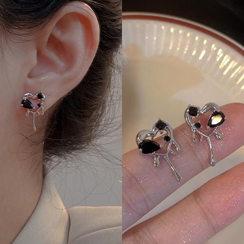 Messing Drop Earring, med Plastic Pearl, forgyldt, forskellige stilarter for valg & for kvinde & med rhinestone, earring length 10-65mm, Solgt af par