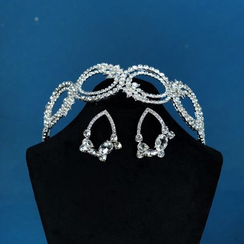 Conjuntos de joyería de aleación de zinc, Pendiente de stud & corona, chapado en color de plata, 2 piezas & para mujer & con diamantes de imitación, libre de níquel, plomo & cadmio, Vendido por Set