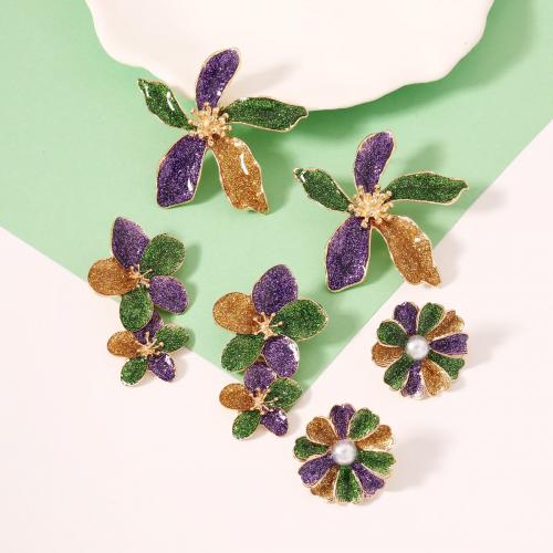 Zinc Alloy Stud Earring Flower fashion jewelry & for woman & enamel nickel lead & cadmium free Sold By Pair