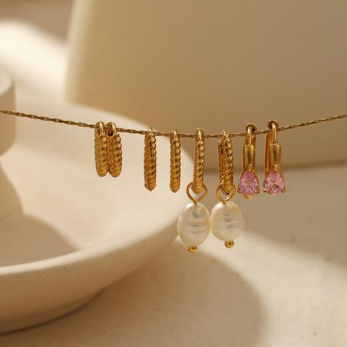 Boucle d'oreille Acier Titane, avec Plastique ABS perle, Placage, bijoux de mode & modèles différents pour le choix & avec strass, doré, Vendu par paire